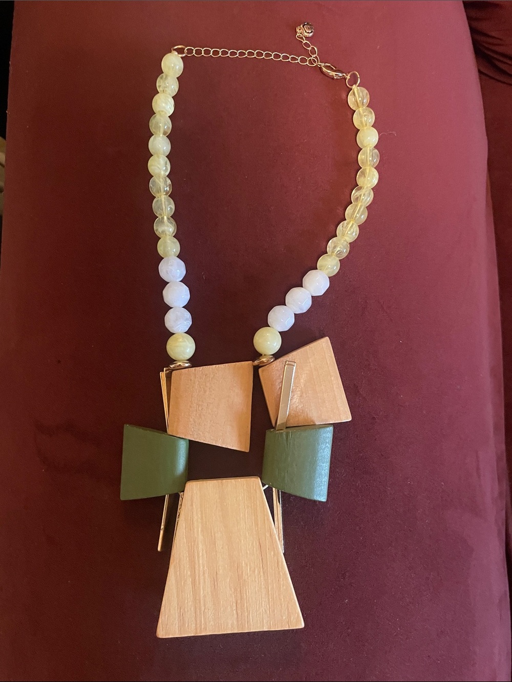Women Jewelry Green and Light Yellow Statement Necklace